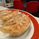 中華料理 松楽 - ふっくら餃子。