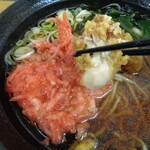 ふじ - 唐揚げにかぶりつく