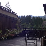 花仙庵 仙仁温泉 岩の湯 - 迷路のような構造、屋上にはテラスがある。館内を探検するごとに、楽しい発見がある