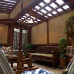 花仙庵 仙仁温泉 岩の湯 - テラス脇のサンルーム。外光が差し込み、ほんわか暖かい幸せな空間