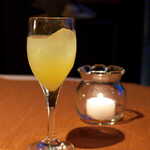 花仙庵 仙仁温泉 岩の湯 - 食前酒代わりの林檎ビネガー。信州らしいし、お酒が飲めない人でも楽しめ、食欲増進の効果も