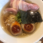 荒町商店中華そば ふじやま - 特製白ふじそば930えん