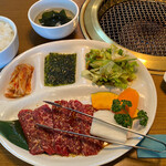 明月館 - Bランチ(上カルビ) 1573円。