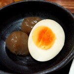 Hatagoya - 煮卵と玉こん