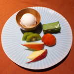 花仙庵 仙仁温泉 岩の湯 - バニラアイス・抹茶ムースと水菓子。ここまで内容・ボリュームとも申し分なし