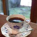 花仙庵 仙仁温泉 岩の湯 - 木漏れ日を映すモーニングコーヒー