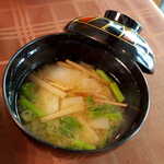 花仙庵 仙仁温泉 岩の湯 - 味噌汁も具沢山♪ 天然えのき・菜の花・甘い新玉ねぎが入る