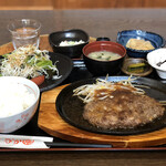 やきにく　なか園 - 黒毛和牛ハンバーグ定食¥1,100