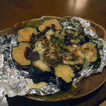 マゴコロ - なすの肉味噌チーズ焼き（470円）