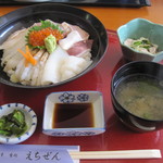 Umi No Sachi Shokudokoro Echizen - 味噌汁、小鉢、漬物付