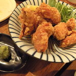 マゴコロ - 「マゴコロ名物若鶏のからあげ」は外はパリパリ、中はふんわり