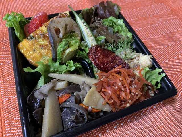 日穏 ニノン 四十万 カフェ 食べログ