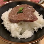 炭焼 金竜山 - 並ライス。オンザヒレ^_^