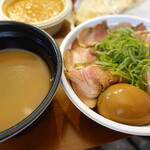 Ramen 辻 - （白湯）醤油つけ麺、煮玉子、肉増し