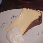 シクスバイオリエンタルホテル - バスクチーズケーキ