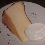 シクスバイオリエンタルホテル - バスクチーズケーキ