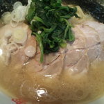 横浜ラーメン 山村家 - チャーシュー麺　チャーシュー６枚