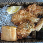 大漁 - カキフライ弁当