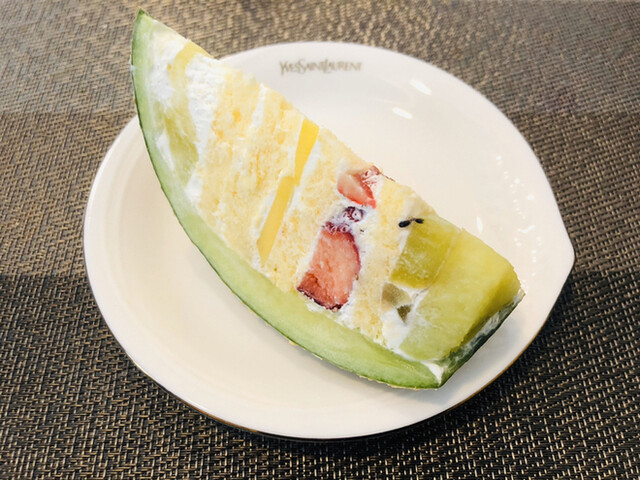 閉店 丸ごとメロンケーキ Le Makuwa 西武新宿 ケーキ 食べログ