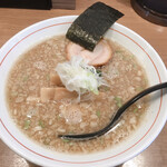 はちどり - にぼしラーメンとは思えない背脂満載ラーメン！