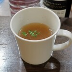 トリワイン ＰＩＫＯＳＨＨＨＵ - ハンバーグＳＥＴのスープ