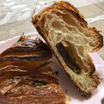 コンセントマーケット - クロワッサンショコラ ¥180+税