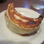 精華楼 - 2012/5 餃子は良い焼き目です