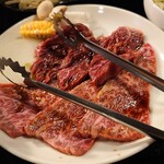 本格炭火焼肉 たまえん - ロースとハラミ（３種盛の場合は＋カルビ）