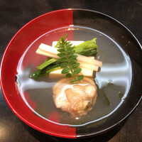 尾頭橋すみや - 桑名の蛤と自家製胡麻豆腐の椀物
                      