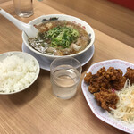来来亭 - 背脂醤油味・ラーメン＋唐揚げ定食