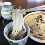 Yamauchi - 平打ちの麺です
                        喉越し最高