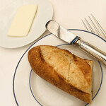 マノワール・ディノ - 自家製バケット　北海道産無塩バター