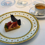 マノワール・ディノ - ワゴンサービス　7種類から何種類でも　フルーツタルト　ガトーショコラ　エスプレッソダブル