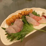 Matsunoya - 築地で調達したウニや鮮魚類