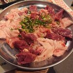 Sumiyaki Ipponya - 塩とんちゃん3種盛り（塩とんちゃん、塩ハツ、塩ガツ）