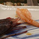 寿司割烹 魚紋 - ブドウ海老。