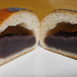 ポンパドウル - 愛国あんぱん断面