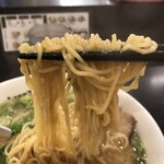 ますたにラーメン - ツルツルシコシコの細麺