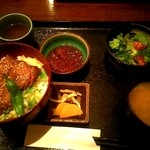 和彩　かくや - 牛ロースと春キャベツのあぶりステーキ丼