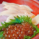 Hamazushi - 寿司屋のまぐろサーモン丼
