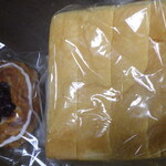 LITTLE MERMAID - 4枚切り食パン292円
