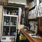 入福 - お酒たくさんあります。