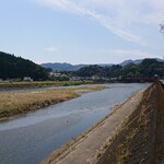 ぎょうざ 松龍軒 - 店裏の景観