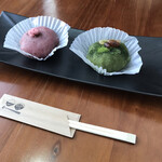 おむすびcafe ころりん - 「さくらいちご」と「抹茶チーズ」