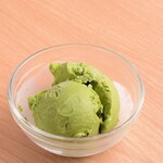 Ice cream (matcha)