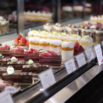 パティスリー・ヴィヴィエンヌ - 2020年4月再訪：ショーケース☆