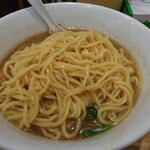 煮干し中華そば 一剣 - 細麺、微妙に縮れあり