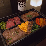 うし松 - ♦︎特選うし松弁当　¥7,560‬
                                ‪(松坂牛サーロインと熟成タン)‬