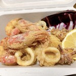 レッドペッパー - 有頭海老・ヤリイカ・魚介のフリットミスト