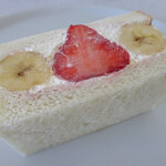 リコプラス - いちごとバナナのカルピスクリームサンド500円